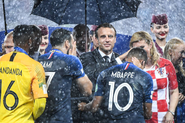 以激励和支 以激励和支